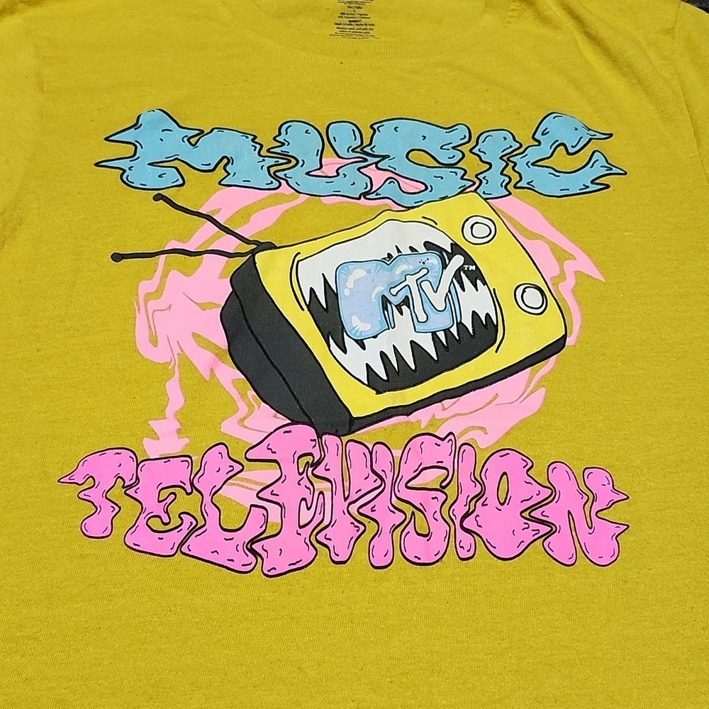 RETRO MTV MUSIC TELEVISION GRAPHIC CREW-NECK MUSTARD YELLOW TEE-SHIRT LARGE